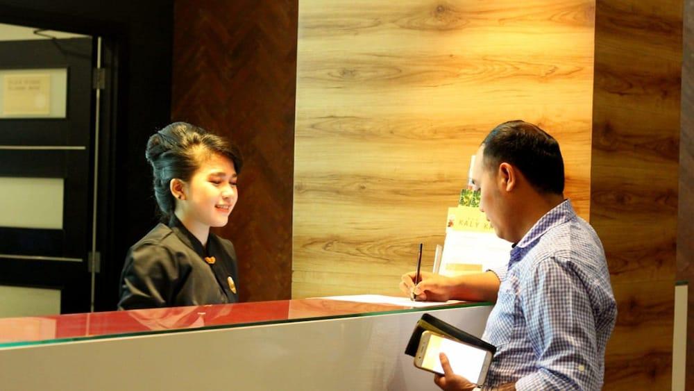 Kalya Hotel Bandung Dago Exterior photo