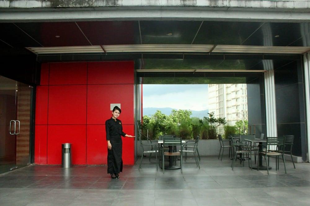 Kalya Hotel Bandung Dago Exterior photo